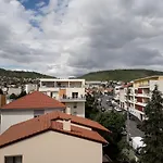 Charmant F2 Avec Vue, Proche Centre